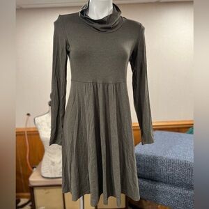 NWT isle empire waist turtleneck dress